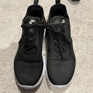 Nike air woman's size 9.5